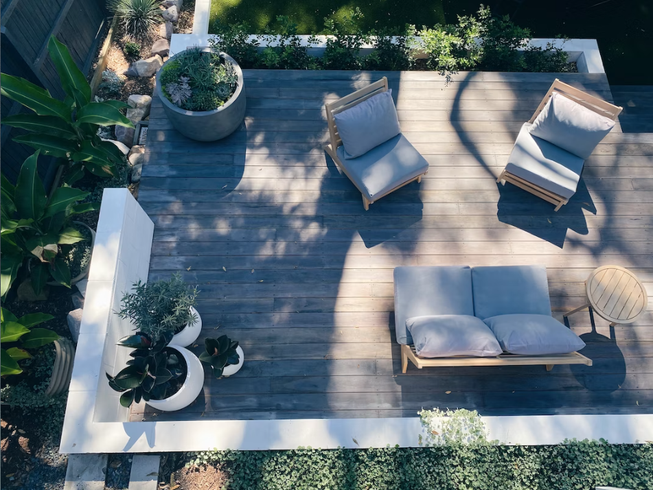 Small Decks, Big Impact: Design Strategies for Limited Spaces