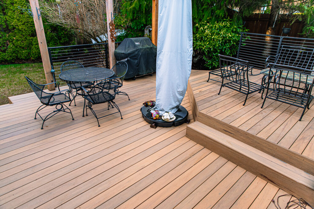 floating deck with stairs
